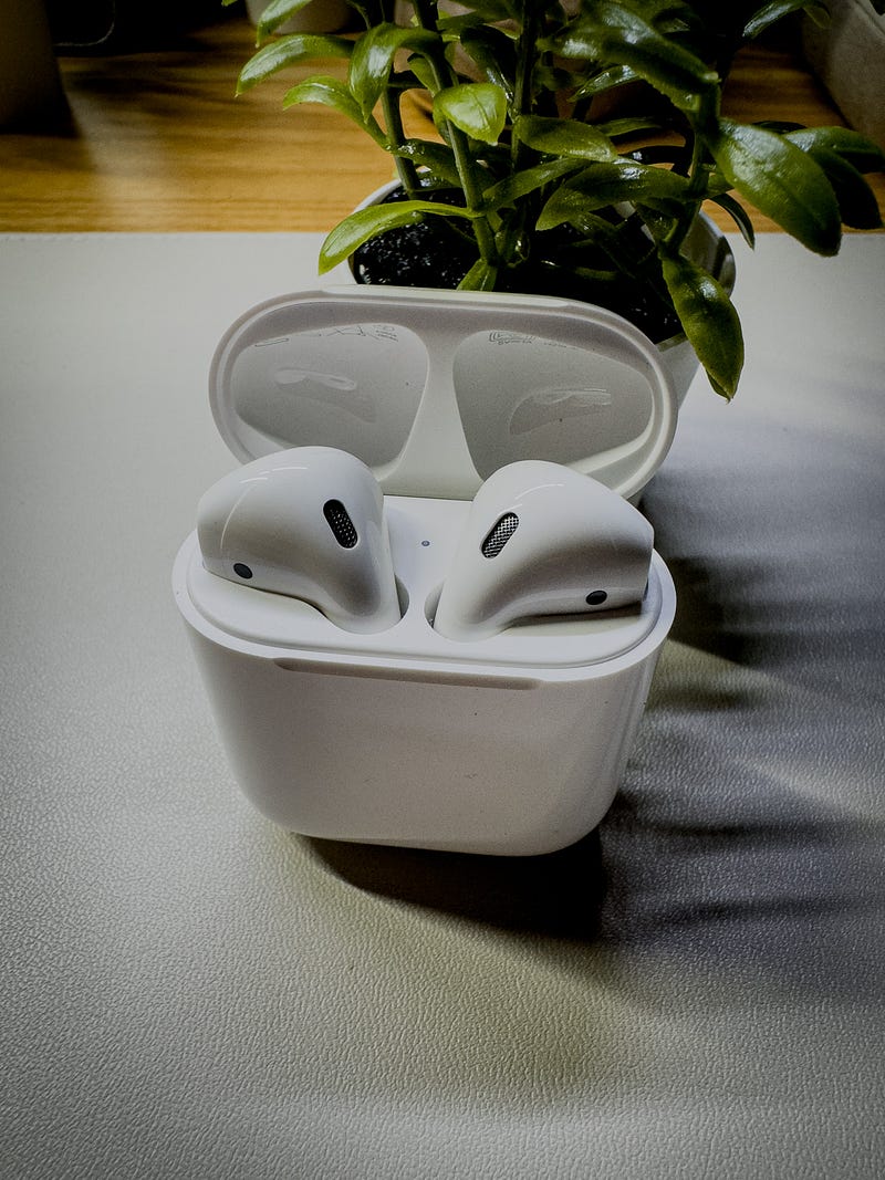 AirPods 2 packaging